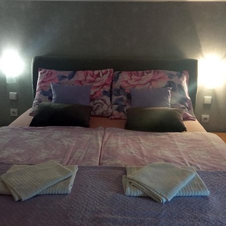 Apartament Apartman Vidovic Korenica Zewnętrze zdjęcie